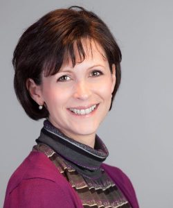 Mónika Barna,